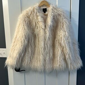 NWOT Boohoo shaggy faux Mongolian fur coat